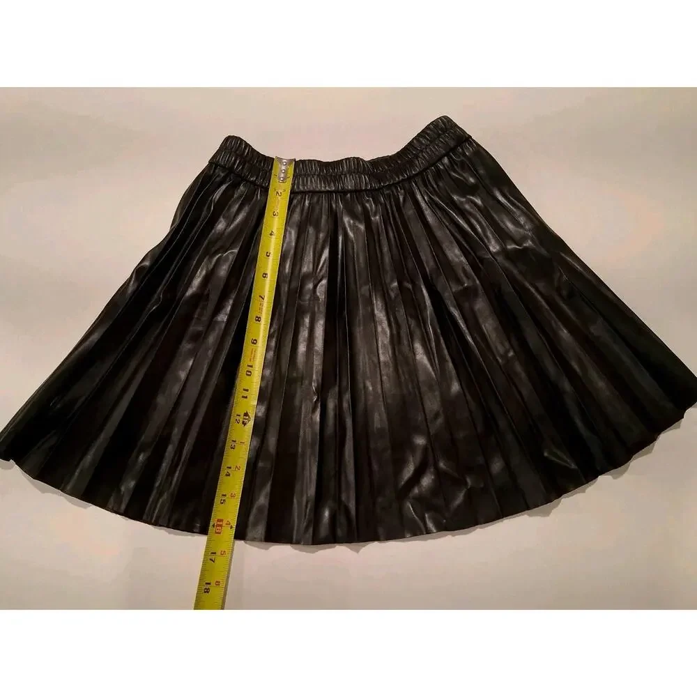 Sincerely Jules Black Faux Leather Pleated Mini Skirt Size S Elastic Waist 13